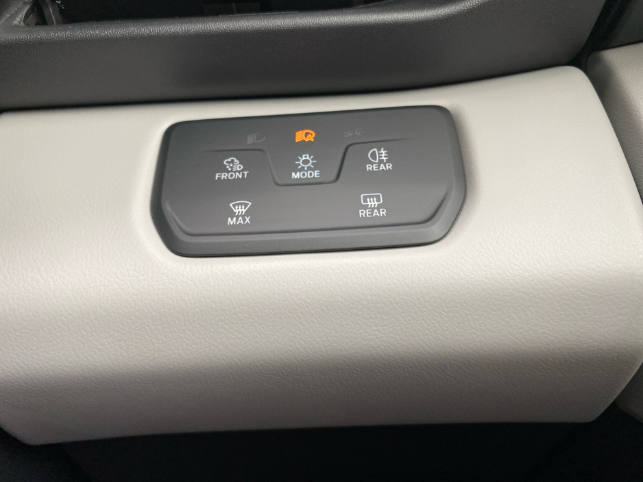 2026 Ford Capri - image 17