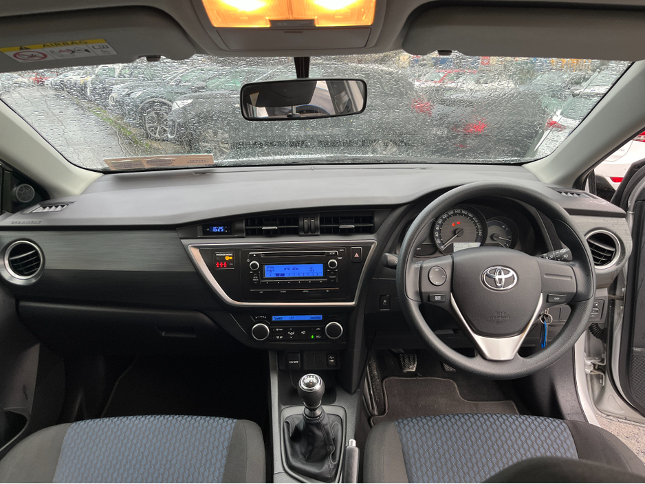 2014 Toyota Auris TERRA 1.3 PETROL //LOW MILES//