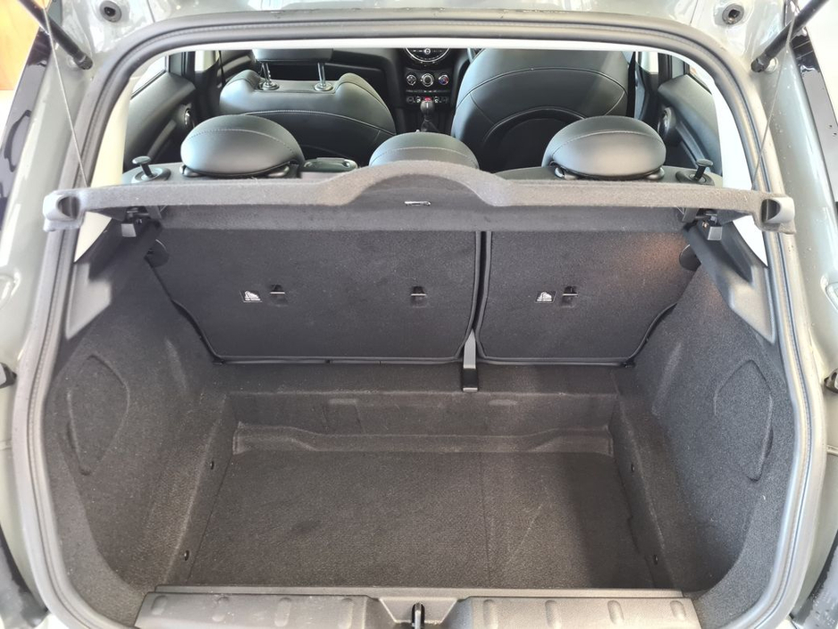 2019 MINI Cooper - image 6