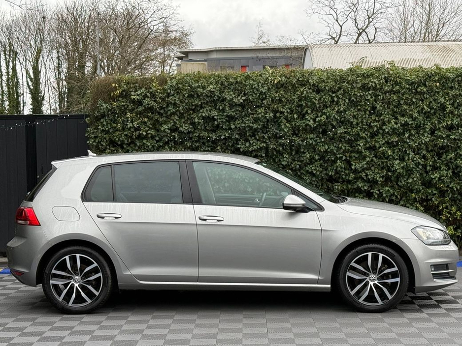 2016 Volkswagen Golf HIGHLINE 1.4 TSI AUTO * BIG SPEC * // FULL SERVICE HISTORY // LEATHER INTERIOR // APPLE CARPLAY/ANDROID AUTO €16,900
