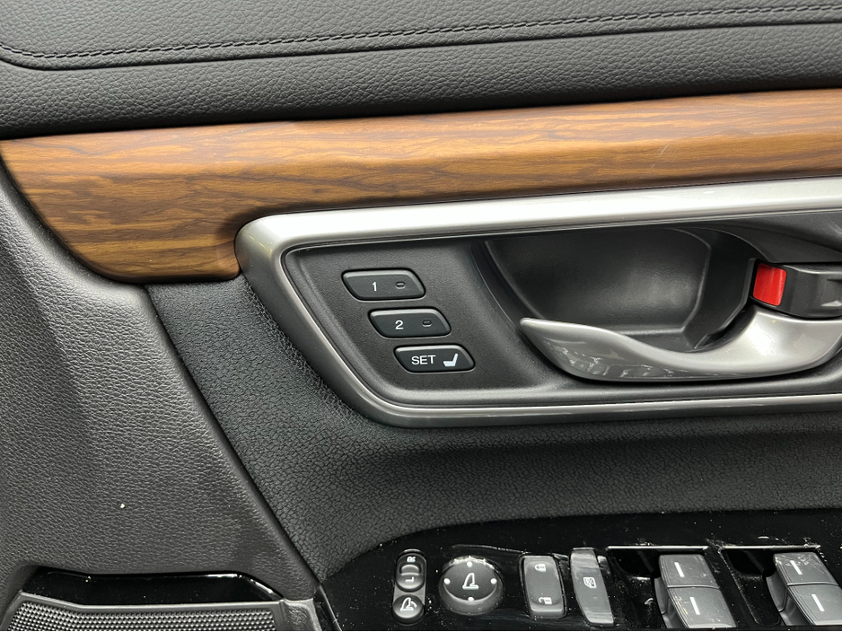 2022 Honda CR-V €33950 2022 HONDA CR-V HEV EX 2.0 AUTOMATIC / CRUISE CONTROL / REVERSE CAMERA / ELECTRIC MEMORY & HEATED SEATS €33,950