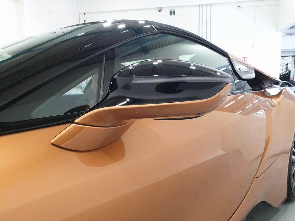 2019 BMW i8 - image 25