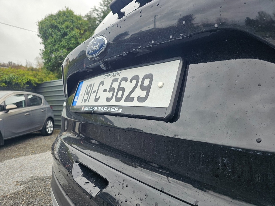 2019 Ford Kuga - image 9