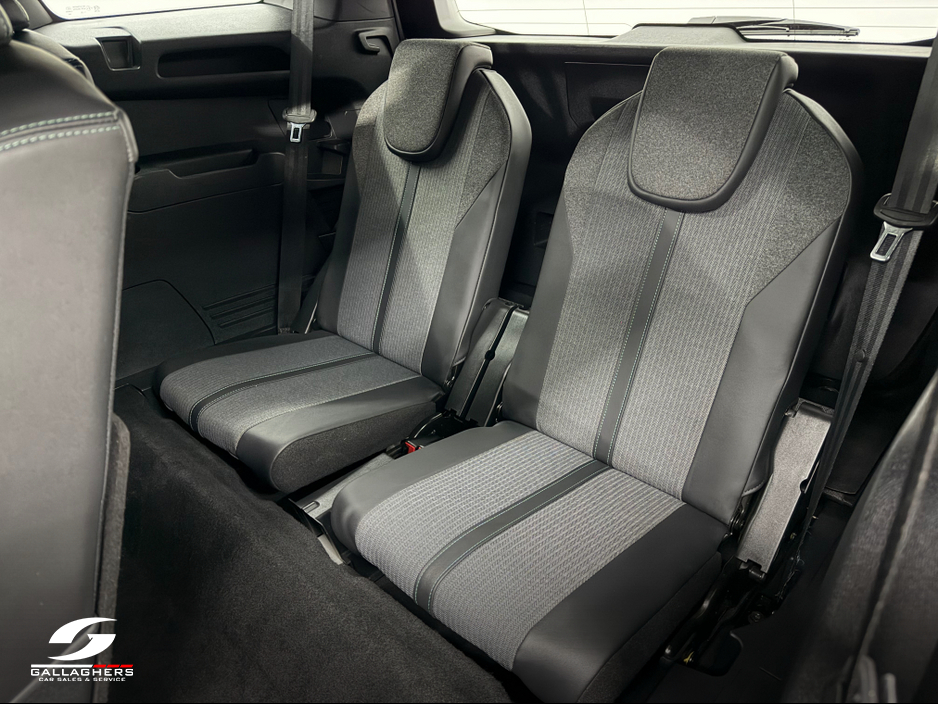 2023 Peugeot 5008 - image 14