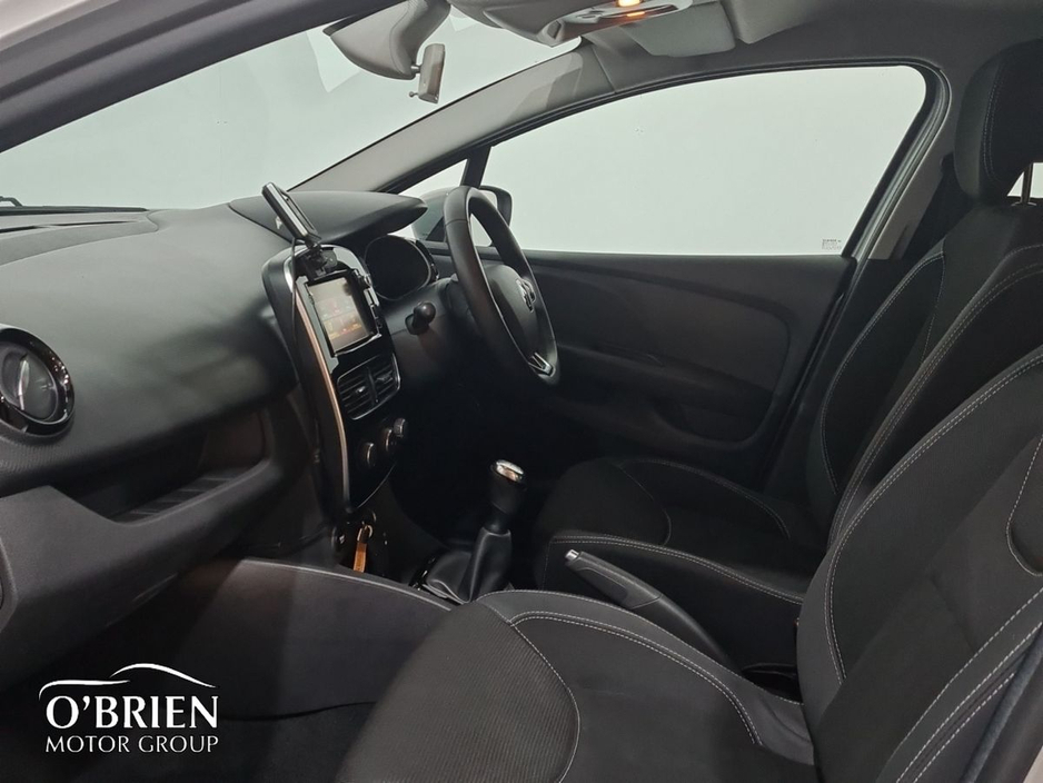 2018 Renault Clio - image 5