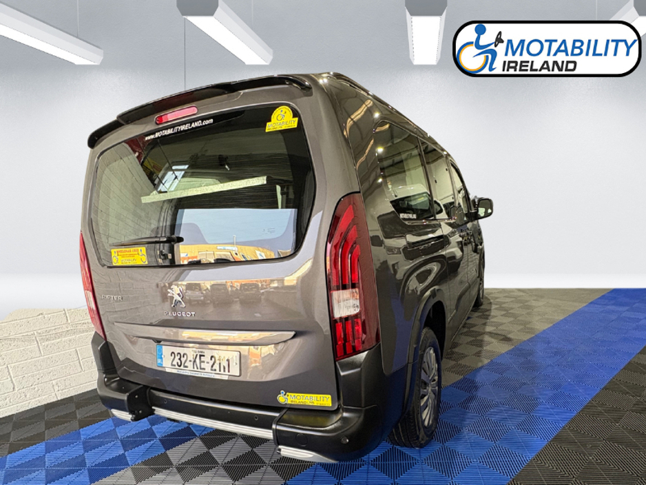2023 Peugeot Rifter Wheelchair Accessible €42,995