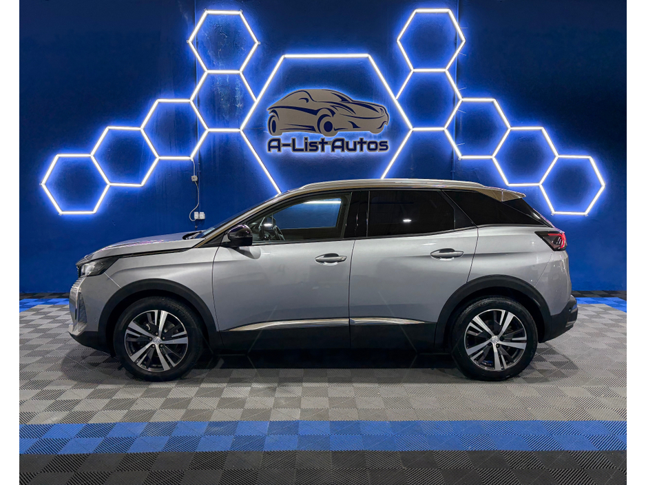 2022 Peugeot 3008 - image 7