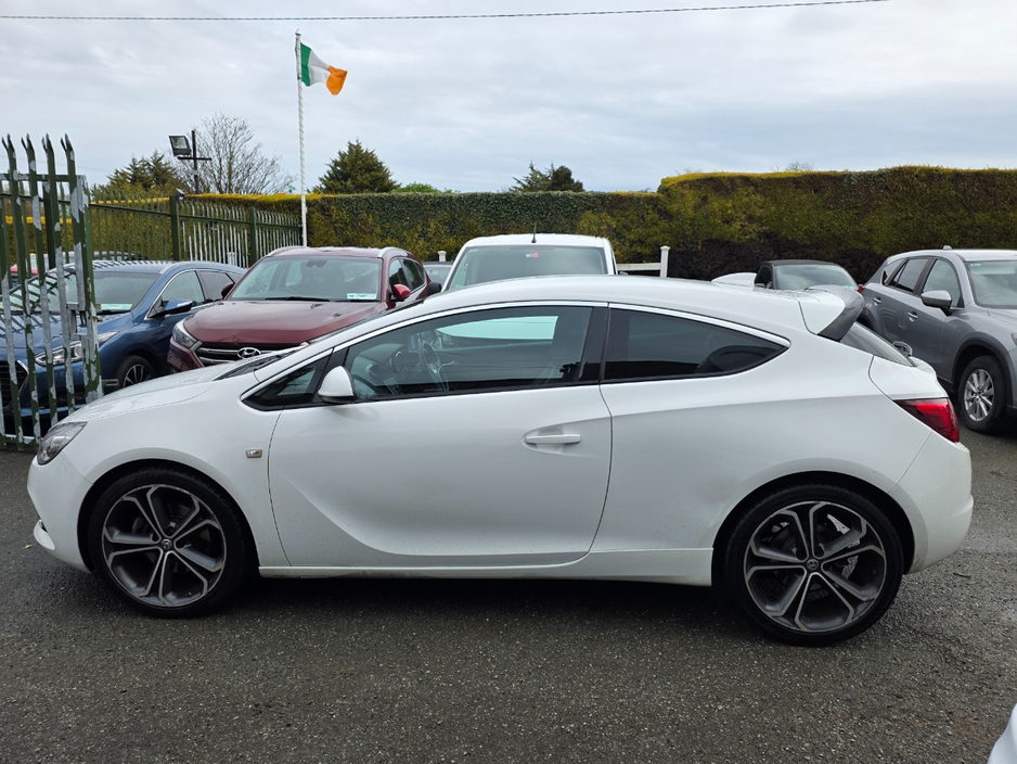 2017 Vauxhall Astra - image 8
