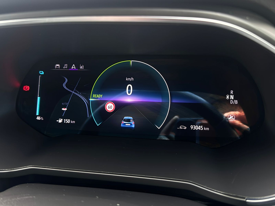 2020 Renault Zoe - image 12