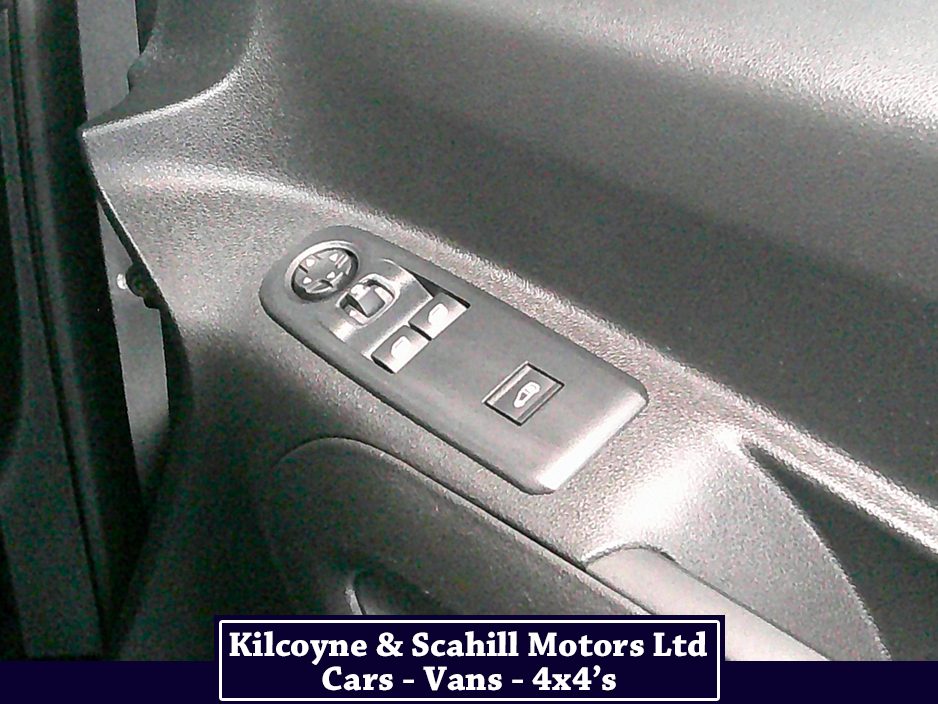 2024 Citroen Berlingo - image 19