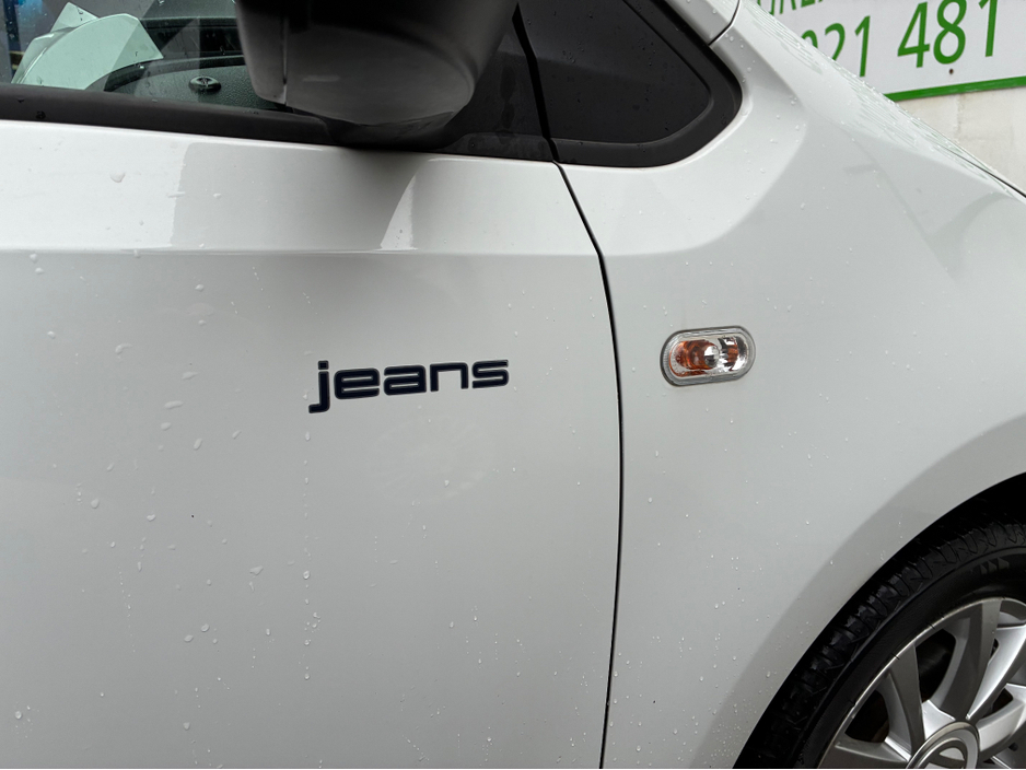 2016 Volkswagen up! 1.0i Petrol Jeans Up Automatic €10,750