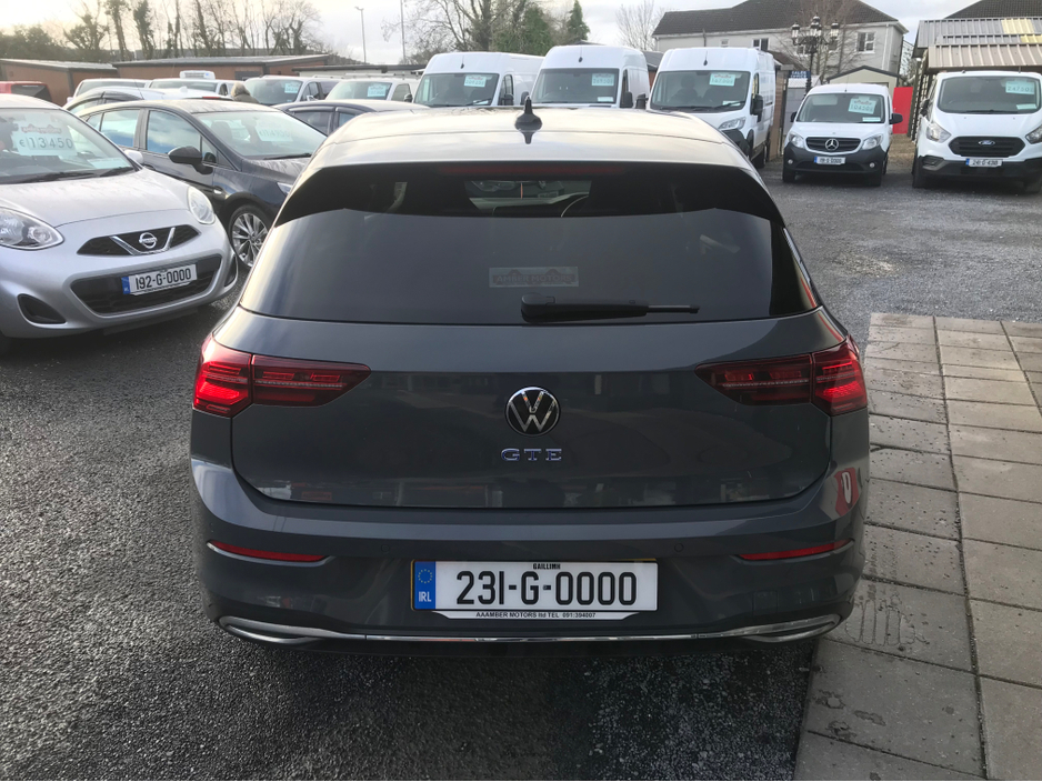 2023 Volkswagen Golf - image 16