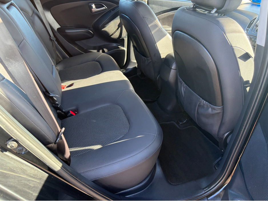 2013 Hyundai ix35 - image 5