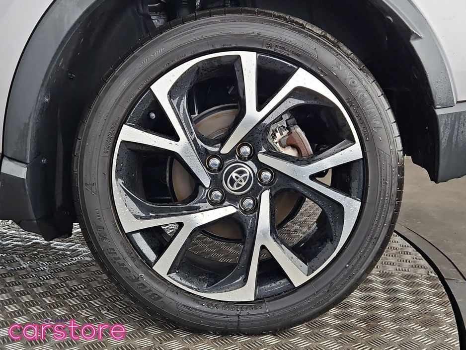 2017 Toyota C-HR - image 14