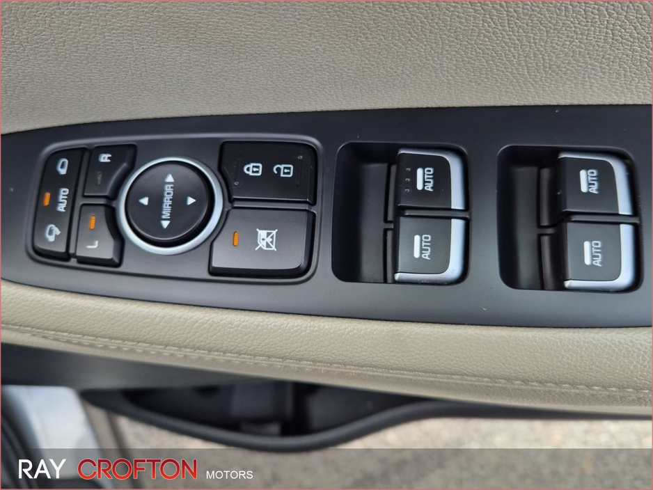 2019 Kia Sorento - image 23