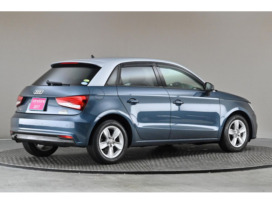 2017 Audi A1 - image 10