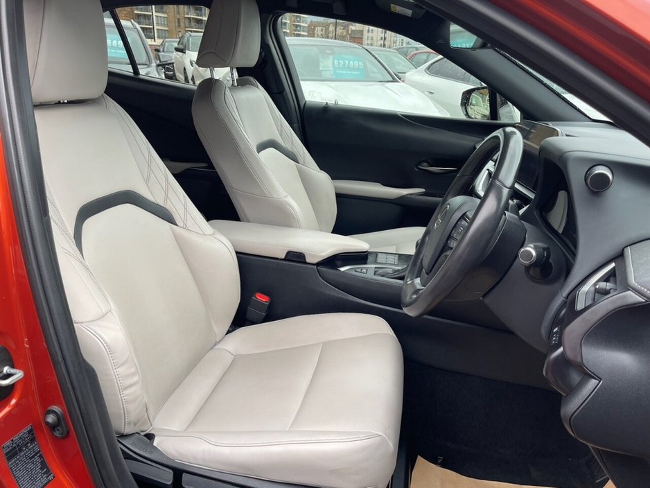 2022 Lexus UX 250 H 2.0 250h F Sport Design SUV 5dr Petrol Hybrid E-CVT Euro 6 (s/s) (184 ps)