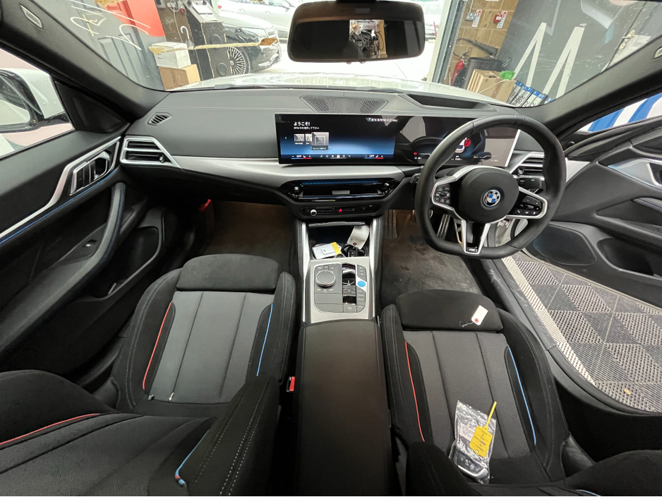 2025 BMW i4 - image 21