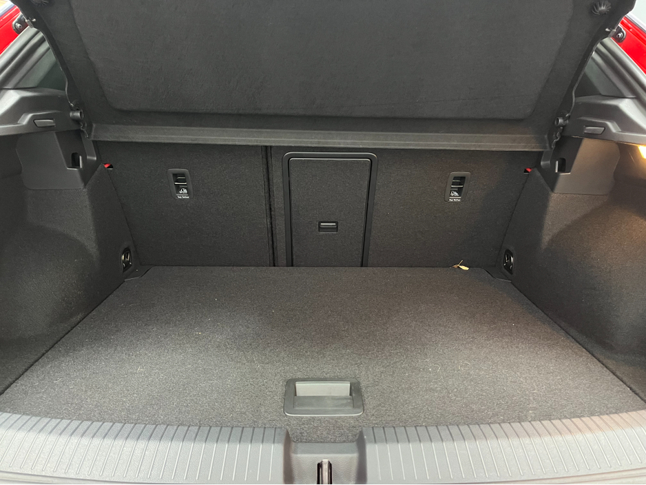 2021 Volkswagen T-Roc - image 8