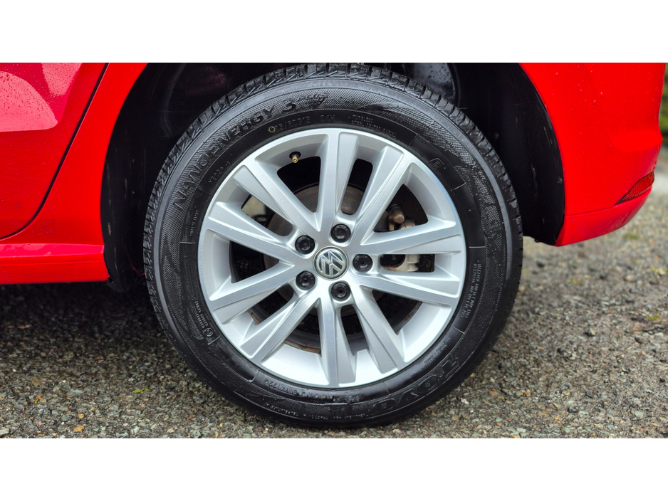 2017 Volkswagen Polo - image 13