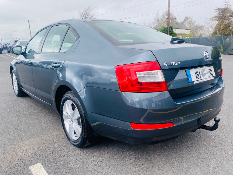 2015 Skoda Octavia - image 9