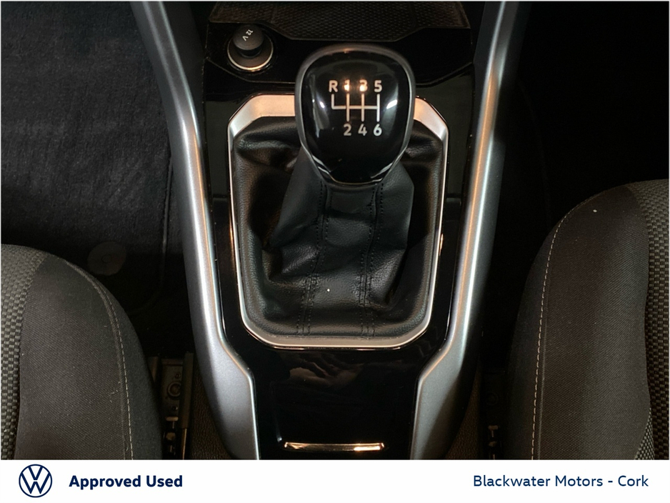 2022 Volkswagen T-Roc - image 22