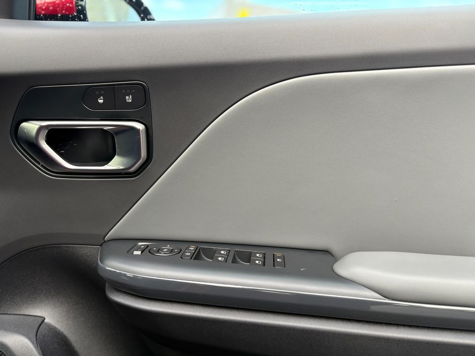 2026 Kia K4 - image 8