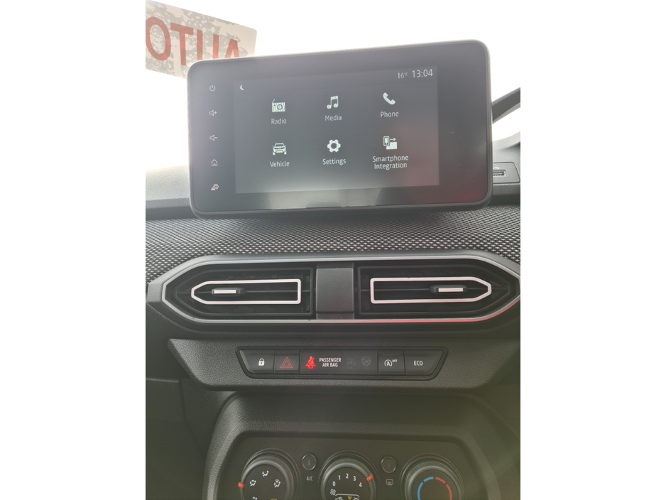 2023 Dacia Sandero - image 7