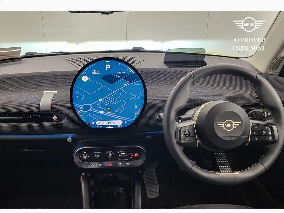 2024 MINI Hatch Cooper E €23,975