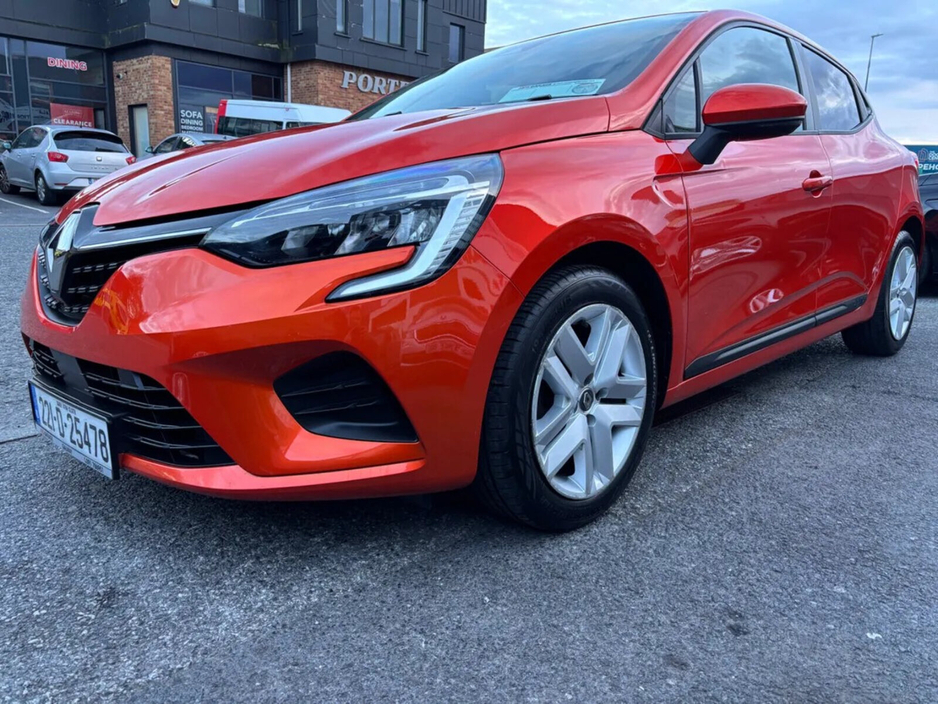 2022 Renault Clio Dynamique SCe 65 €14,000
