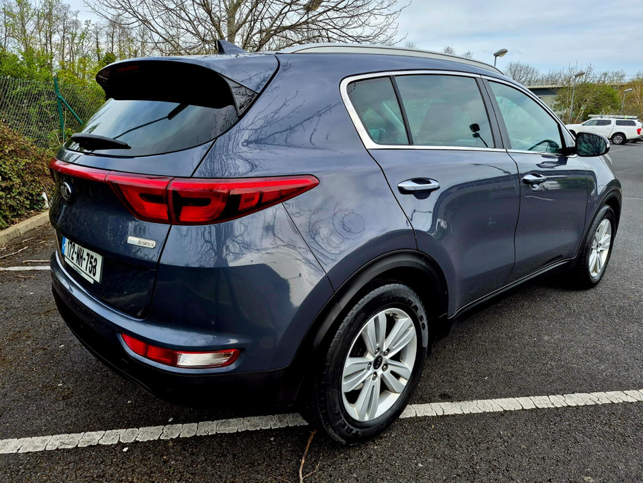 2017 Kia Sportage - image 2