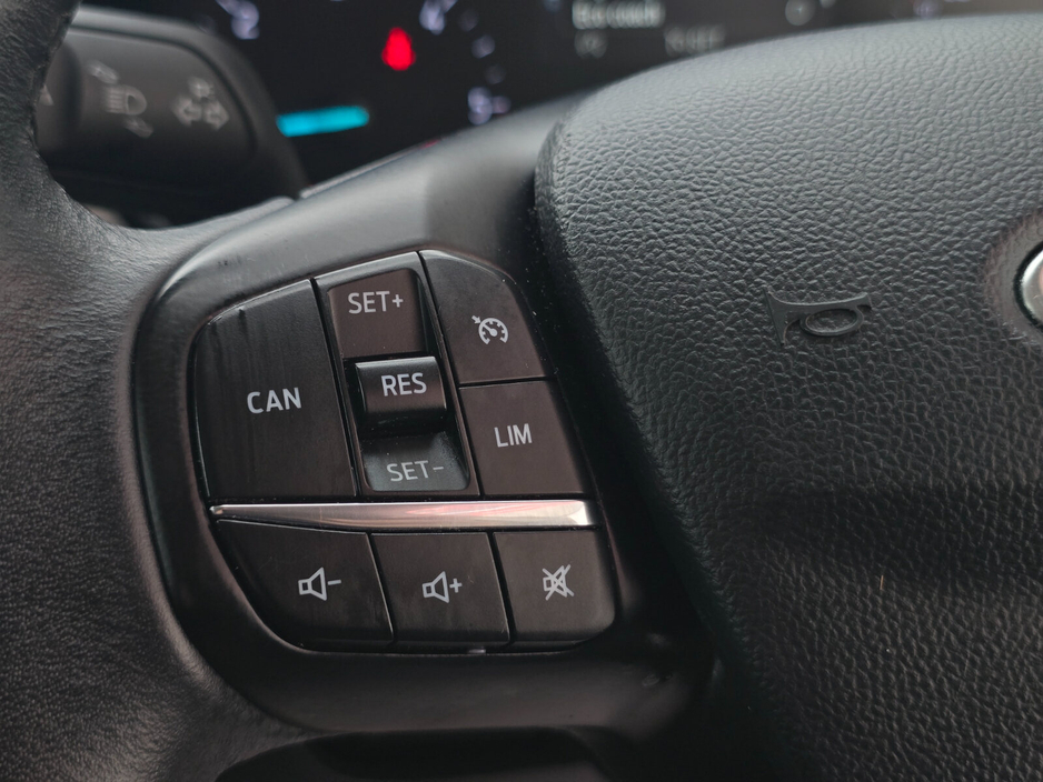 2019 Ford Focus - image 39