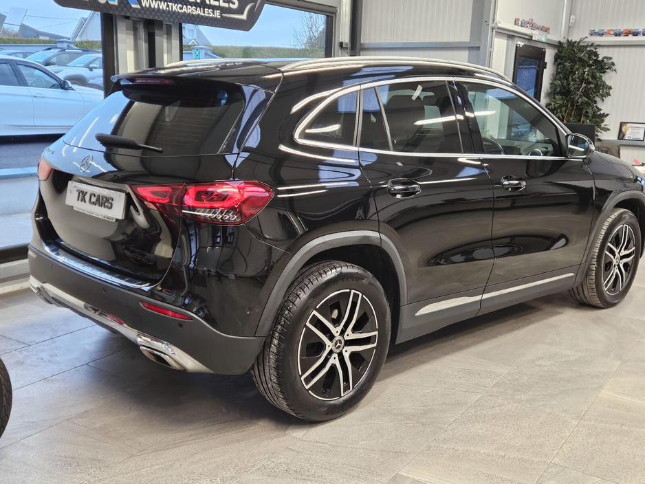 2021 Mercedes-Benz GLA Class - image 2