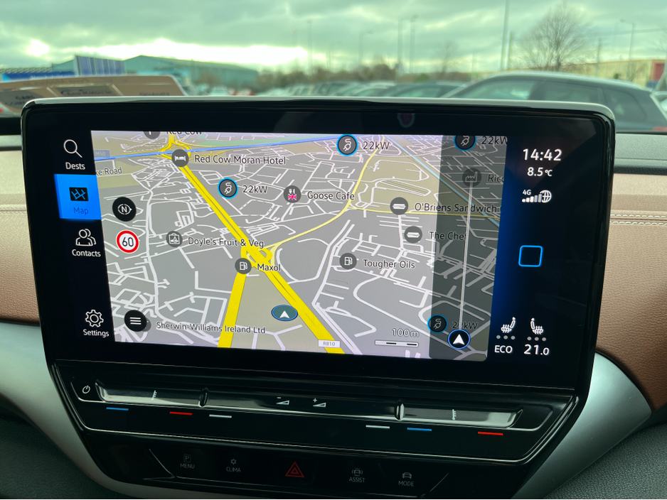 2022 Volkswagen ID.4 PRO TECH 77KWH //MASSIVE SPEC//HEATED ELECTRIC MEMORY MASSAGE SEATS//PANORAMIC GLASS ROOF//HEAD UP DISPLAY//360 PARKING CAMERAS// €28,950