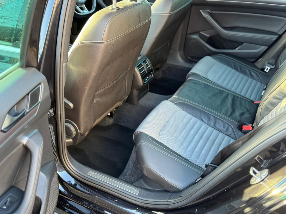 2017 Volkswagen Passat R-LINE TOP SPEC NCT 05/27 €14,499