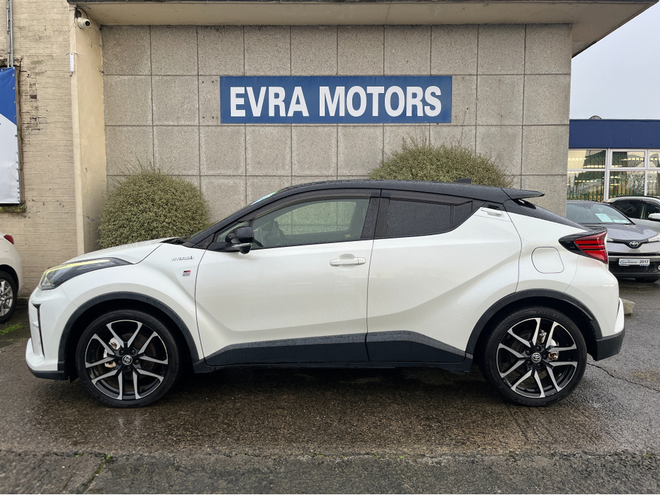 2019 Toyota C-HR GR SPORT AUTOMATIC HYBRID 1.8 PETROL //HALF LEATHER SEATS//ADAPTIVE CRUISE CONTROL//KEYLESS ENTRY//REVERSE CAMERA// €22,950