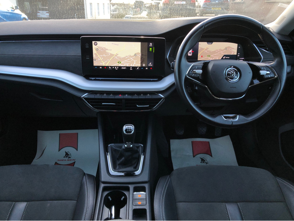 2022 Skoda Octavia - image 2