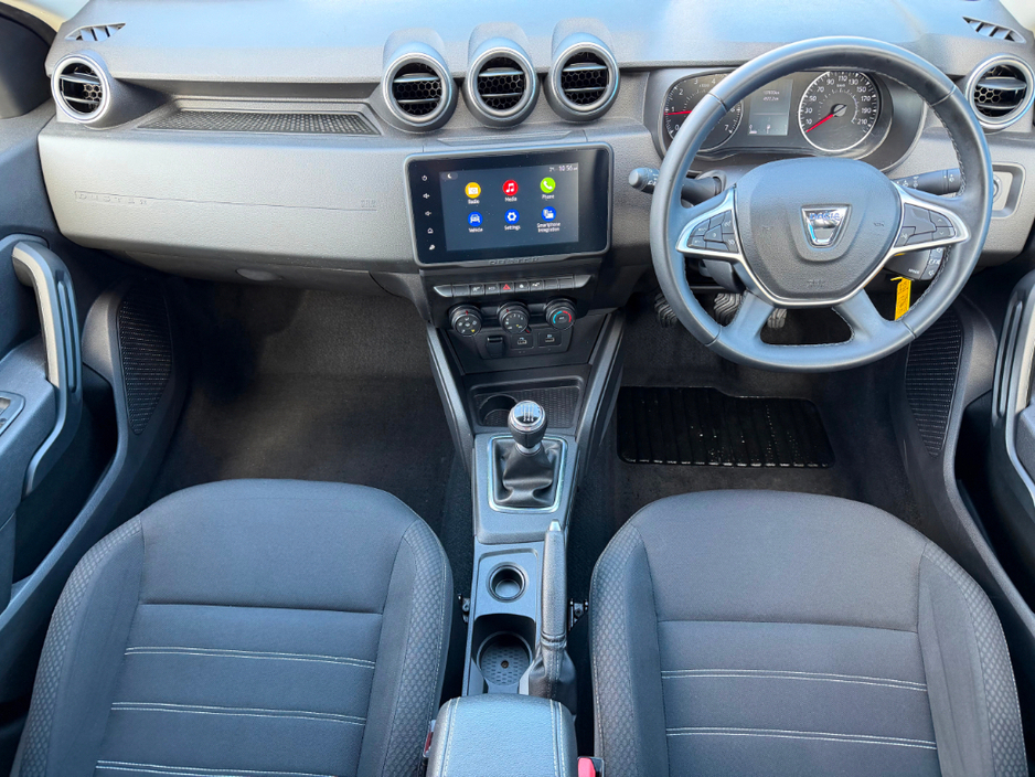 2022 Dacia Duster - image 10