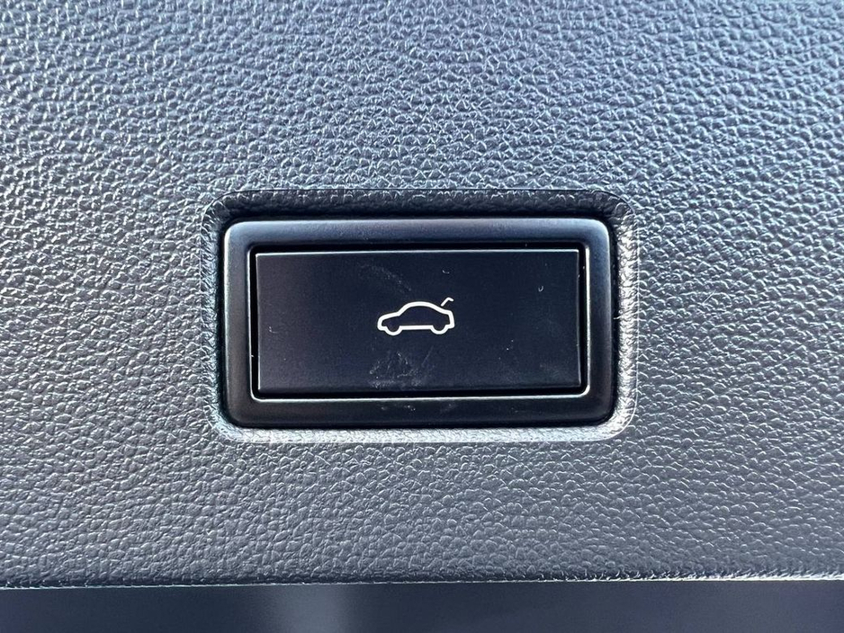 2020 Volkswagen T-Roc - image 14