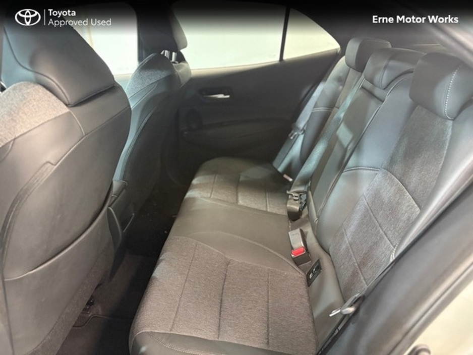 2023 Toyota Corolla - image 7