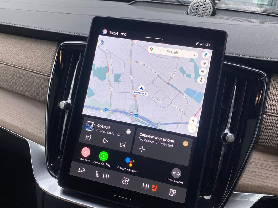 2025 Volvo XC90 - image 9