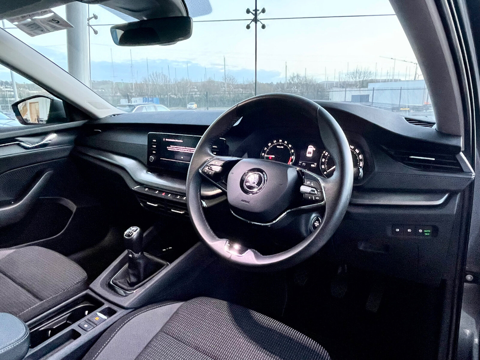 2024 Skoda Octavia OCTAVIA AMB 2.0TDI 115HP €30,995