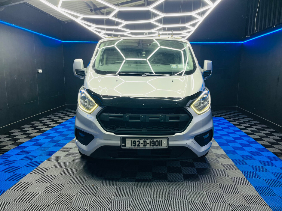 2019 Ford Transit - image 5