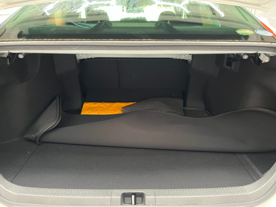 2018 Toyota Camry - image 7