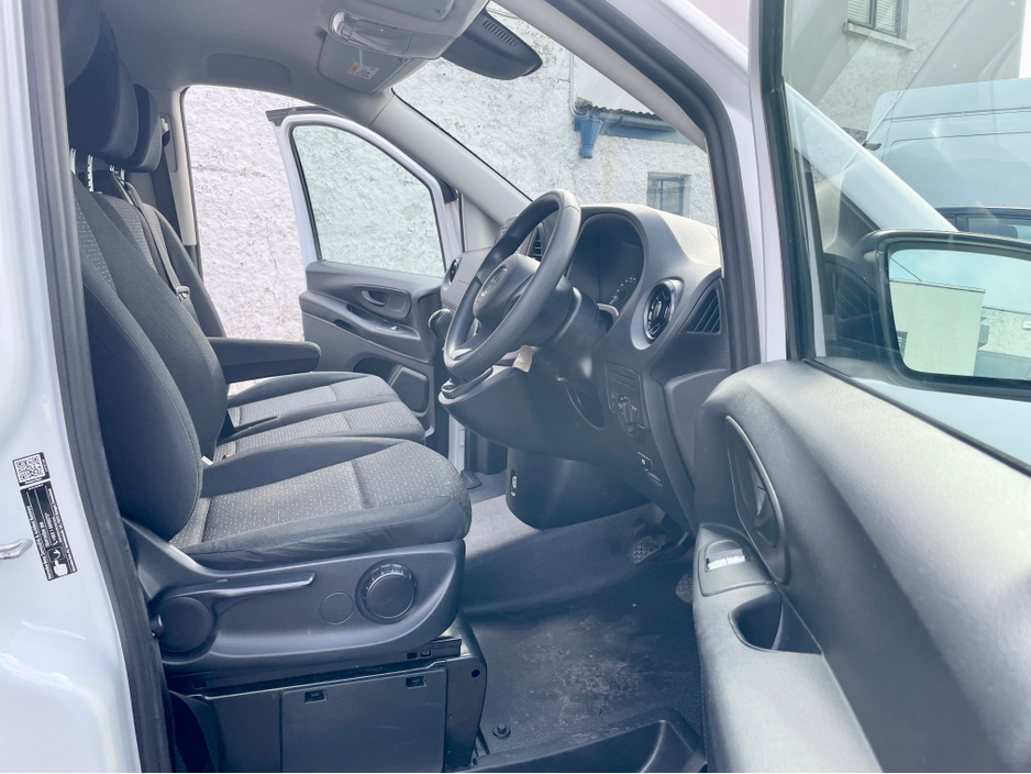 2023 Mercedes-Benz Vito - image 7