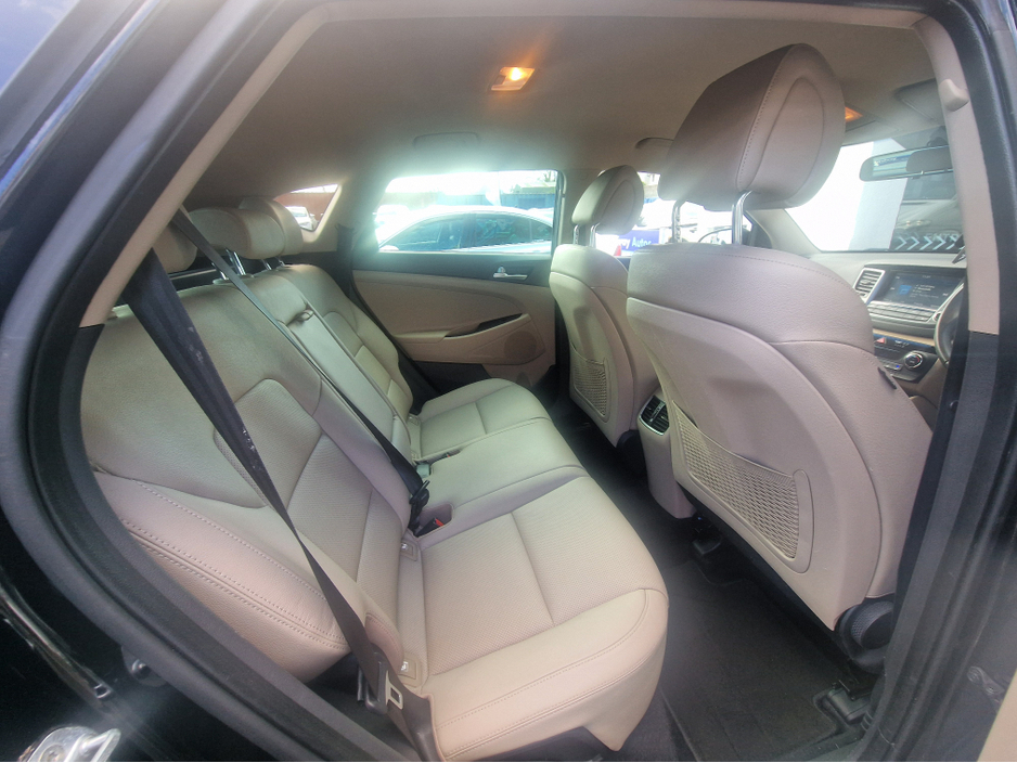 2017 Hyundai Tucson - image 28