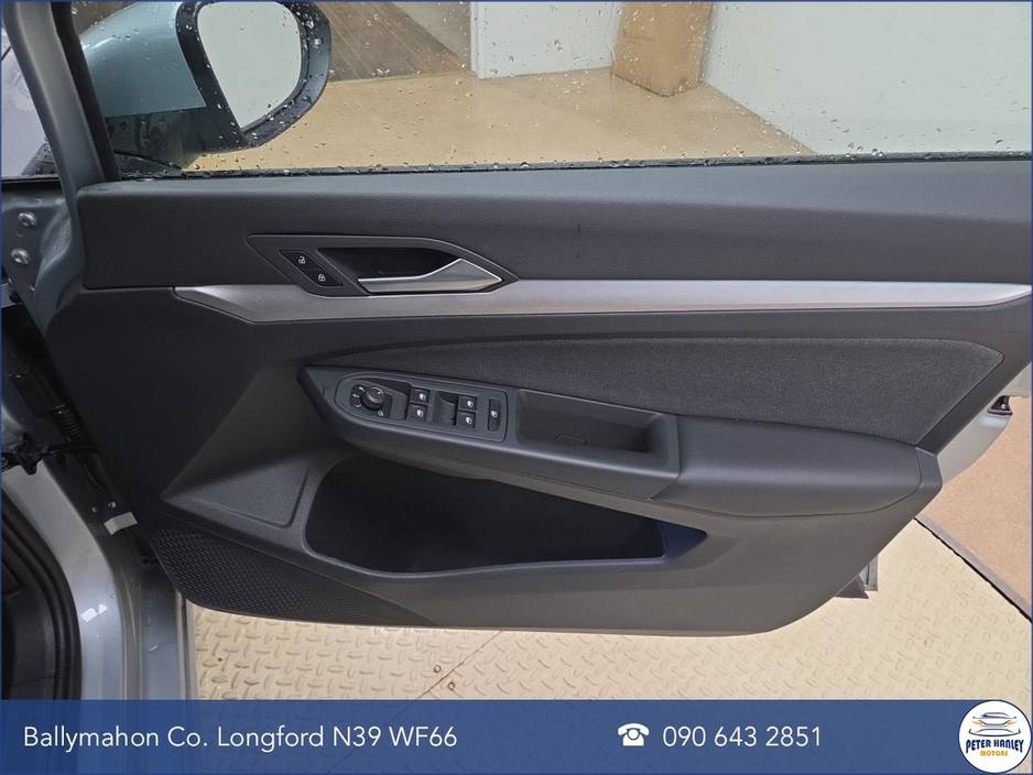 2025 Volkswagen Golf - image 19