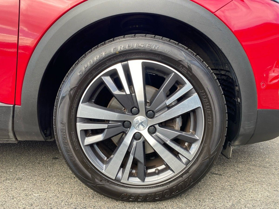 2023 Peugeot 3008 - image 5