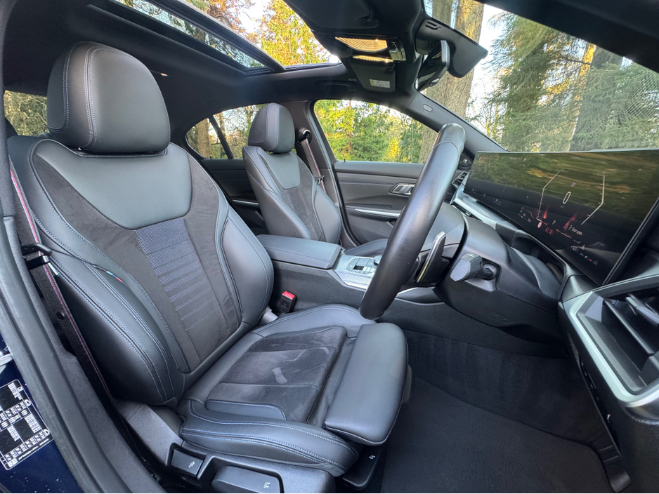 2024 BMW 3 Series - image 4