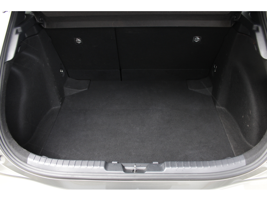 2019 Toyota Corolla - image 19